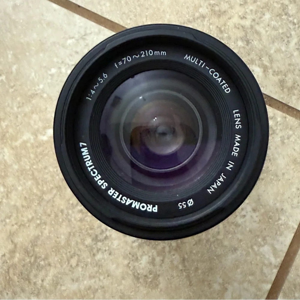 Promaster Spectrum 7 70-210mm f4-5.6 Zoom lens